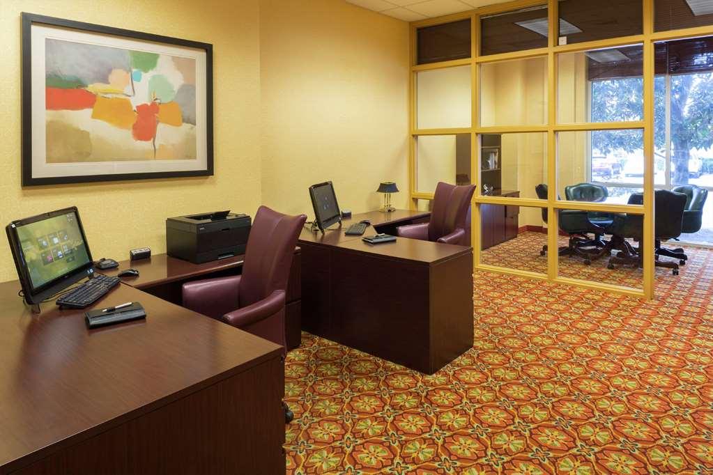 Hilton Charlotte Airport Hotel Ανέσεις φωτογραφία